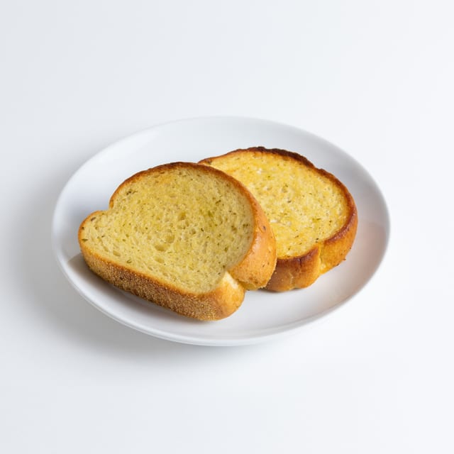 Garlic Bread with Cheese - Pan de Ajo con Queso.