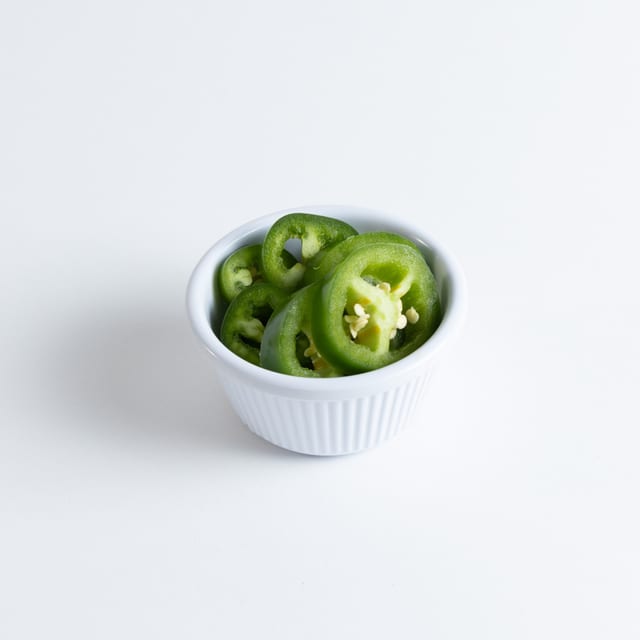 Jalapeno Peppers - Pimentones Jalapeños.