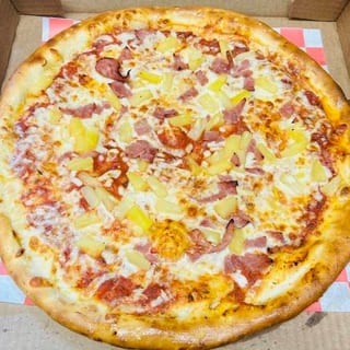 Hawaiian Pizza - Pizza Hawaiana
