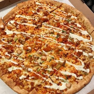 Buffalo Chicken Pizza - Pizza de Pollo Buffalo