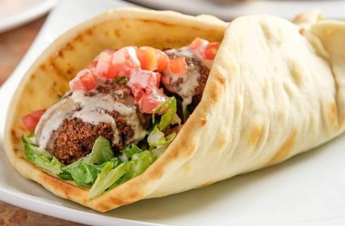 Falafel Sandwich - Sandwich de Falafel.